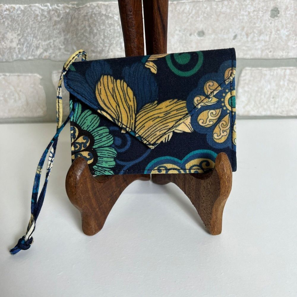 Vera Bradley Luggage Tag Envelope Style Clear Outer Pocket‎ & Strap Blue Floral